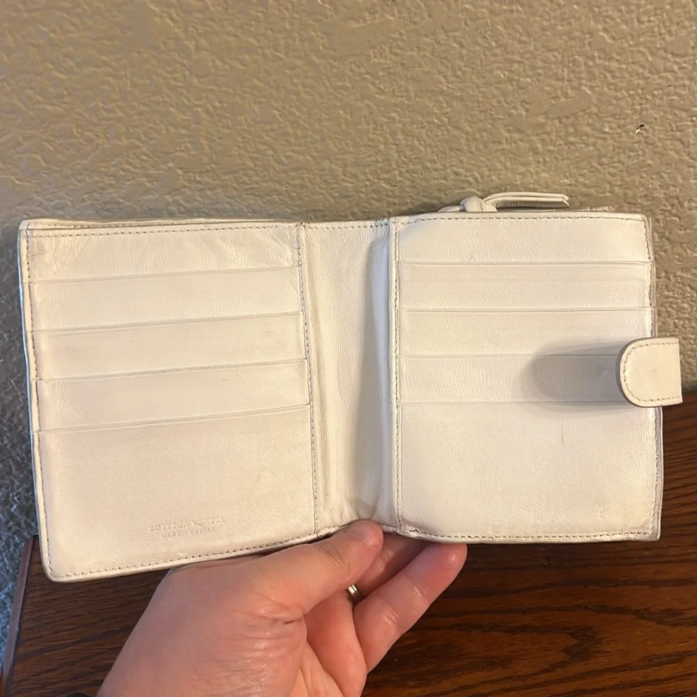 Bottega Veneta Authentic White bifold wallet